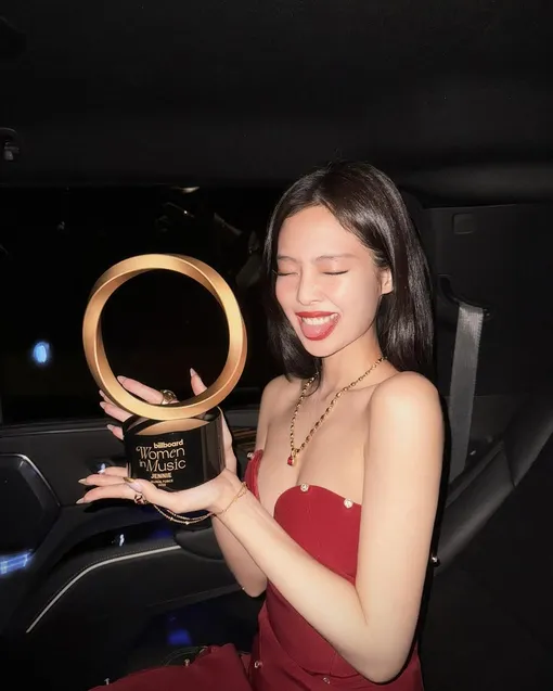 Дженни из BLACKPINK