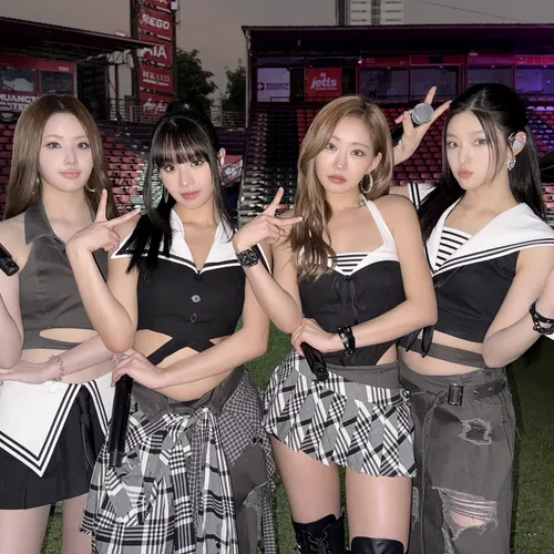 KISS OF LIFE столкнулись с обвинениями в расизме из-за трансляции