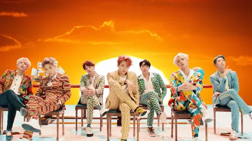 Кадр из клипа на песню Idol группы BTS