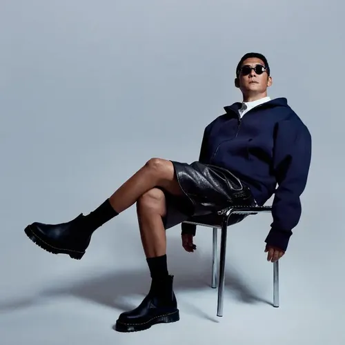 55-летний айдол: как Джун Пак разрушает стереотипы в k-pop