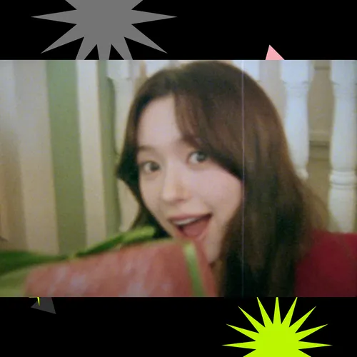 Праздничный вайб: FIFTY FIFTY выпустили визуальный клип на песню When You Say My Name