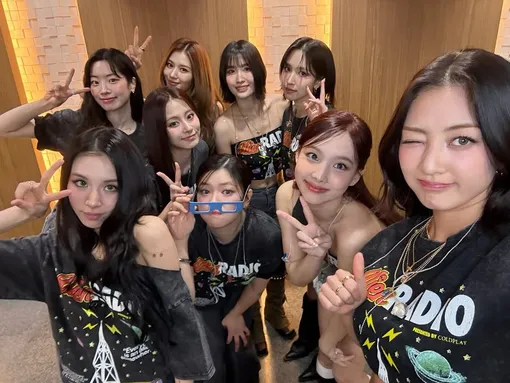 TWICE k pop группа TWICE