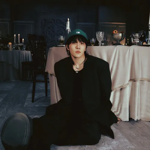 Корейский рэпер BE'O третий год подряд помогает детям с особенностями развития