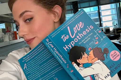 Лили Райнхарт сыграет в экранизации книги «Гипотеза любви»: что ещё известно о фильме Лили Райнхарт сыграет в экранизации книги «Гипотеза любви»: что ещё известно о фильме