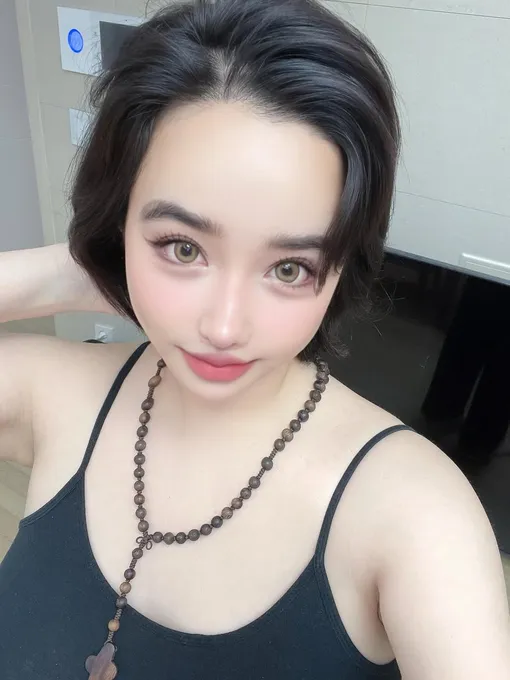 Пак Бом из 2NE1