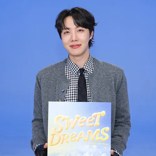 Джей-Хоуп выпустил сингл Sweet Dreams и обратился к ARMY в новом интервью