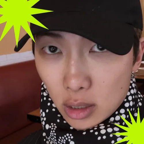 «Это бесстыдно»: фанаты в шоке от армейской истории RM из BTS