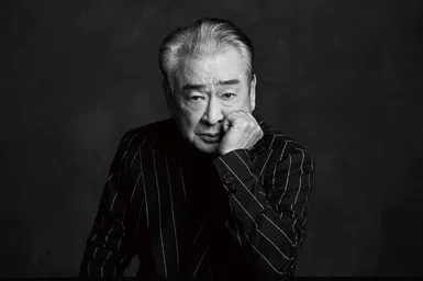 «Всю жизнь был вам благодарен»: ушёл из жизни легендарный корейский актер Ли Сун Джэ