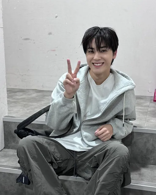 Джу Ханён из THE BOYZ Джу Ханён из THE BOYZ