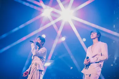 Группа TVXQ отмечает 20-летие: новый рекорд по количеству выступлений на японском стадионе Tokyo Dome