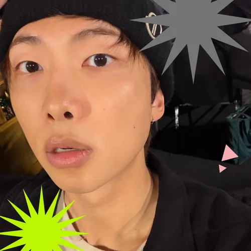 RM обратился к фанатам из-за преследования BTS у отеля