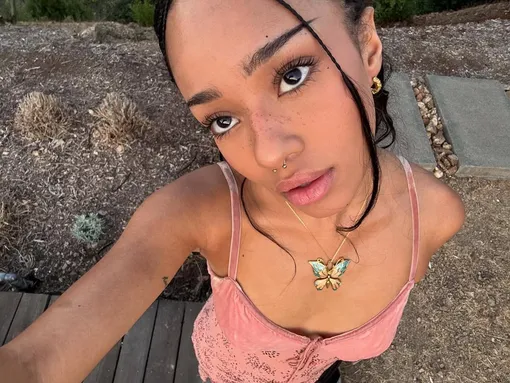 Манон из KATSEYE Манон из KATSEYE