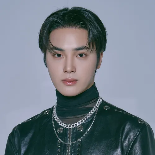 Джу Ханён вылетел из THE BOYZ после скандала с порноактрисой