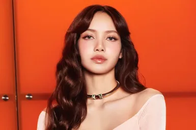 Лиса из BLACKPINK представила дизайн своего лайтстика