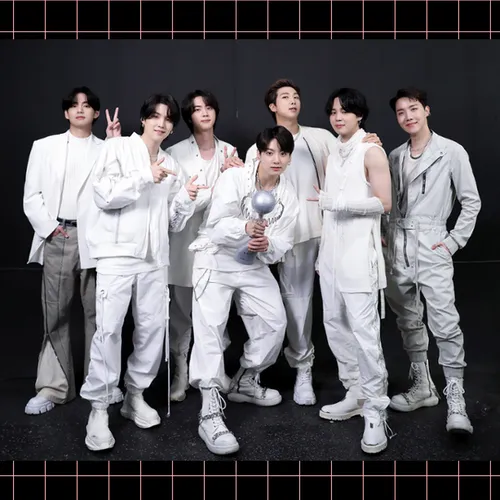 BTS приглашают фанатов на киномарафон своих концертов BTS MOVIE WEEKS