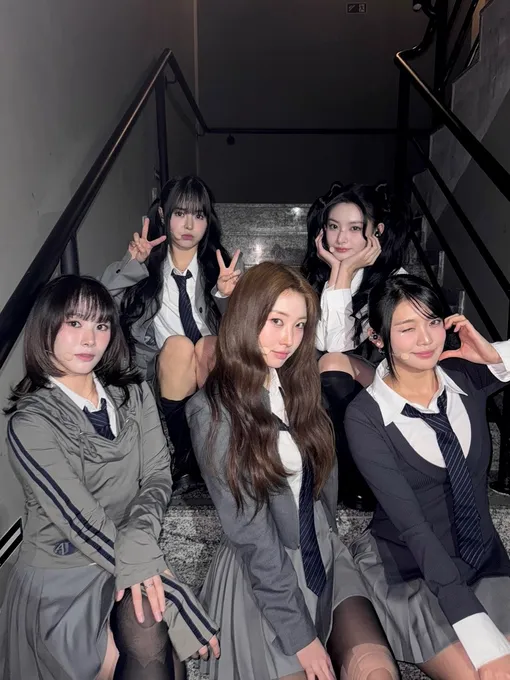 EVERGLOW EVERGLOW