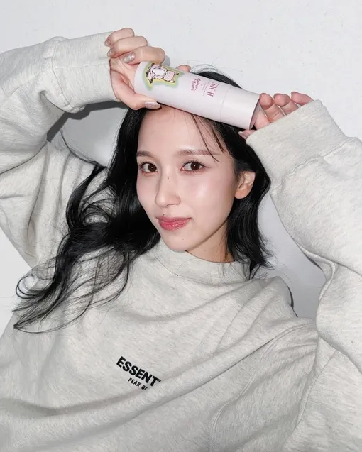 МИНА ИЗ TWICE МИНА ИЗ TWICE
