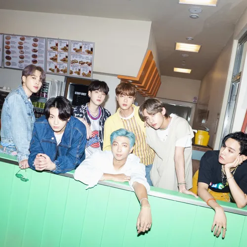 BTS покоряют новую вершину: трек Dynamite набрал 2 миллиарда прослушиваний на Spotify