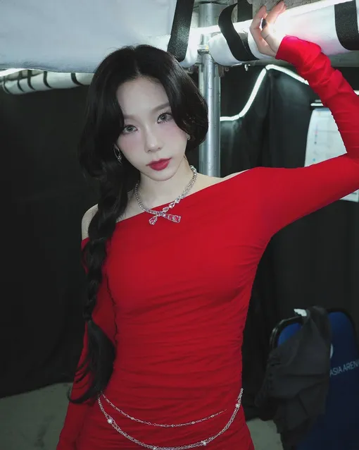 Тэён из Girls' Generation Тэён из Girls' Generation