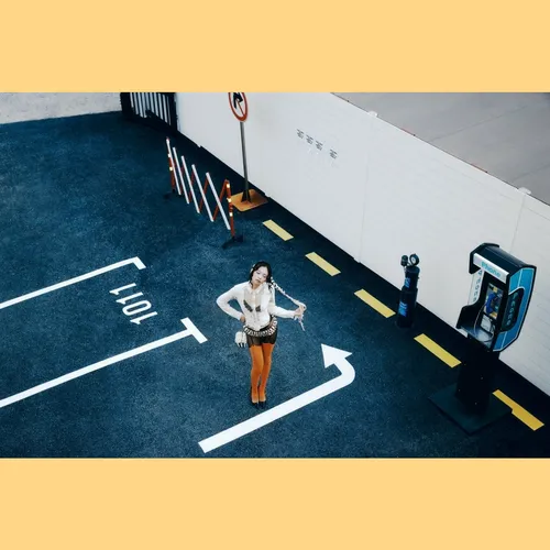 Дженни из BLACKPINK готовится к сольному камбэку