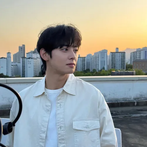 Чха Ын У из ASTRO стал командиром взвода в армии