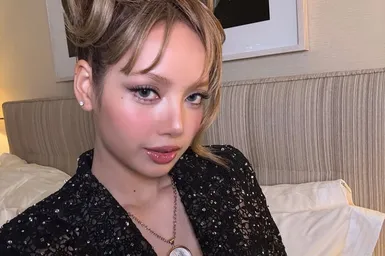 Провокационный образ Лисы из BLACKPINK на Met Gala: искусство или неуважение?