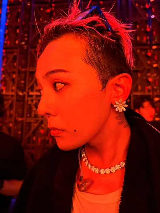 G-Dragon из BIGBANG G-Dragon из BIGBANG