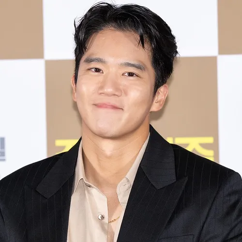 42-летний Ха Сок Чин научился бегать ради фильма «Бегу к тебе» — что ещё нужно знать о проекте